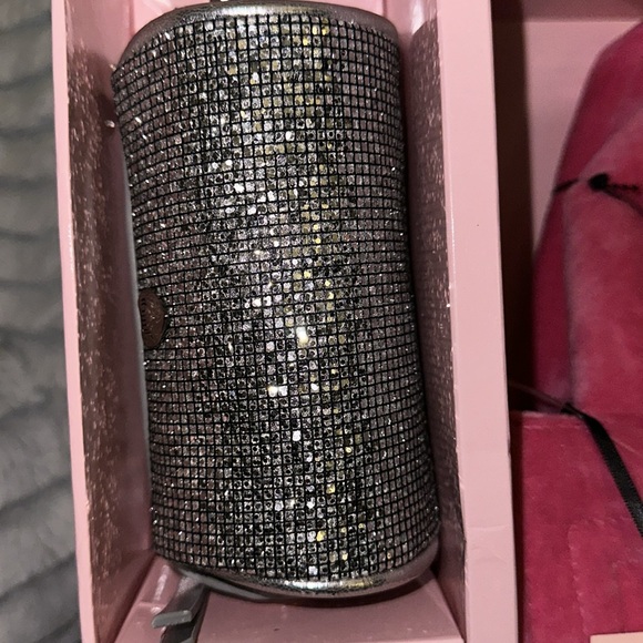 Juicy couture Pink Velvet purse, withh Heart Coin Purse and mini Glam Barrel - Picture 3 of 6